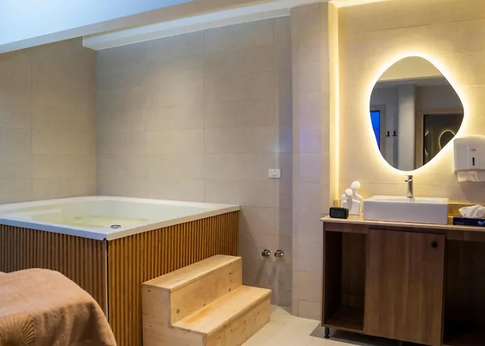 Hotel Tk Royal