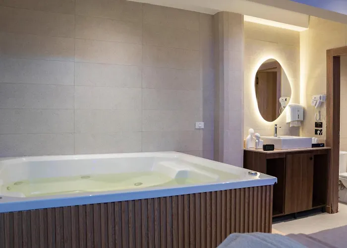 Tk Royal Hotel 3*