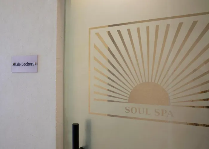 Hotel Tk Royal 3*